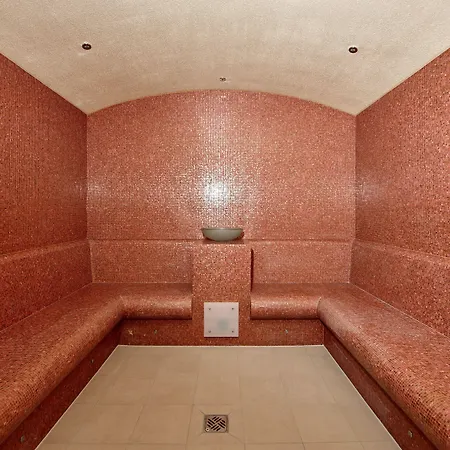 Koenigshof (adults Only) فندق جارمش بارتنكيرشن